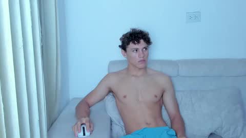 Laureent online show from February 10, 2025, 4:52 am