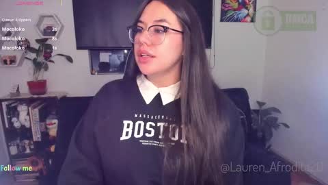  Im Lauren  independent model   online show from November 21, 2025, 2:10 am