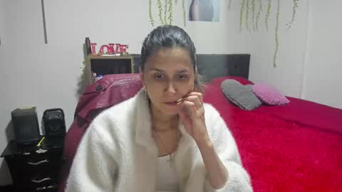 Lauren Independent model online show from January 8, 2026, 2:52 pm