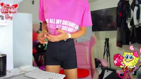 Snapshot of laurencesophiets chatting on February 18, 2026, 10:06 pm SF online show from February 18, 2026, 10:06 pm