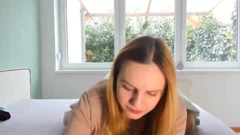 Snapshot of laurendreams chatting on November 23, 2025, 9:31 am laurendreams online show from November 23, 2025, 9:31 am