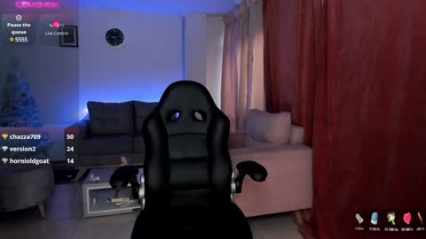 Lauren online show from December 9, 2024, 10:41 pm