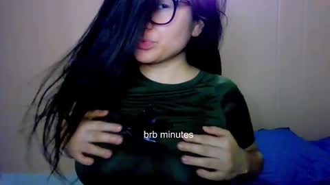 onlyfan laureng7 - 7 laureng2 online show from January 9, 2026, 6:31 pm