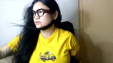 Snapshot of laurengirls1 chatting on June 17, 2026, 10:21 pm onlyfan laureng7 - 7 laureng2 online show from June 17, 2026, 10:21 pm