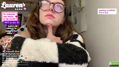 Snapshot of laurenipsumsit chatting on June 15, 2026, 1:08 am Lauren online show from June 15, 2026, 1:08 am
