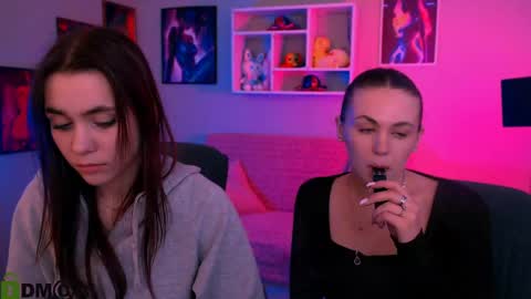 Snapshot of laurenmurrr chatting on April 25, 2026, 1:41 pm Laure online show from April 25, 2026, 1:41 pm