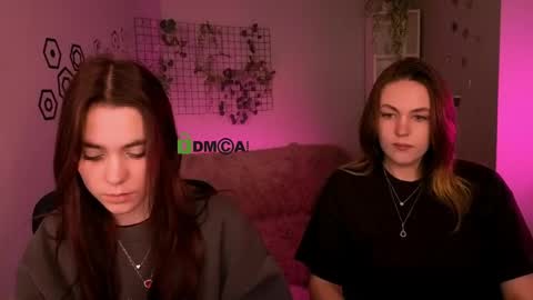 Snapshot of laurenmurrr chatting on April 26, 2026, 9:40 am Laure online show from April 26, 2026, 9:40 am