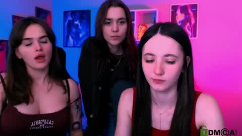 Snapshot of laurenmurrr chatting on May 11, 2026, 4:04 pm Laure online show from May 11, 2026, 4:04 pm