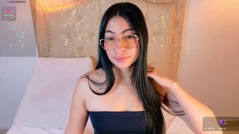 laurenn_smitth online show from February 20, 2026, 1:00 pm