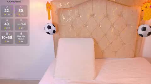 Snapshot of laurenn_smitth chatting on June 20, 2026, 12:41 pm laurenn_smitth online show from June 20, 2026, 12:41 pm