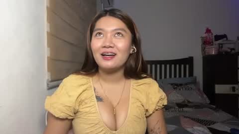 Snapshot of laurielacombe chatting on July 26, 2026, 10:22 am Grace online show from July 26, 2026, 10:22 am