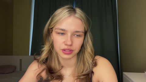 Bella online show from April 9, 2026, 11:26 am