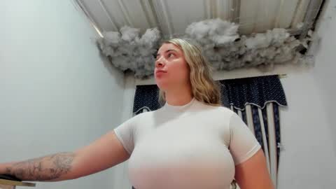 Snapshot of lauu_g chatting on March 19, 2026, 1:15 pm Lauu G online show from March 19, 2026, 1:15 pm