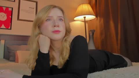 Lav online show from June 4, 2026, 8:48 pm