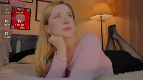 Snapshot of lavender_tender chatting on July 3, 2026, 9:43 pm Lav online show from July 3, 2026, 9:43 pm