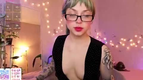 Snapshot of lavenderlav chatting on July 6, 2026, 7:49 am Melissa online show from July 6, 2026, 7:49 am