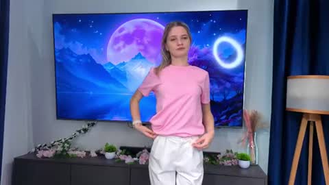 lavernanowack online show from July 29, 2026, 6:55 am