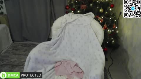 Snapshot of lavinell chatting on December 4, 2024, 3:26 am Mia online show from December 4, 2024, 3:26 am