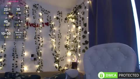 Snapshot of lavinell chatting on February 13, 2025, 5:37 am Mia online show from February 13, 2025, 5:37 am