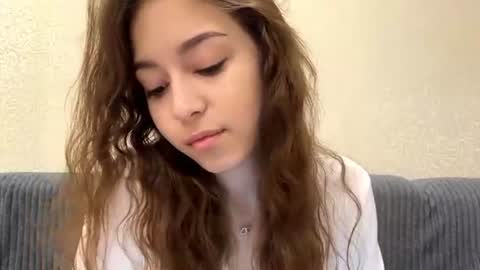Snapshot of lavonebotten chatting on June 25, 2026, 8:08 am Elina online show from June 25, 2026, 8:08 am