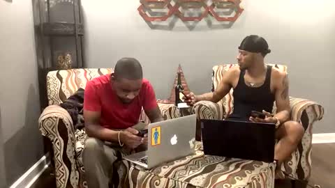 Snapshot of laxleabonxxx chatting on November 11, 2025, 12:10 am Lax online show from November 11, 2025, 12:10 am