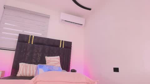 Lay Madison  online show from December 14, 2025, 7:29 pm