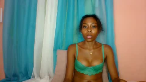 Snapshot of layannek chatting on June 27, 2026, 6:13 pm layannek online show from June 27, 2026, 6:13 pm