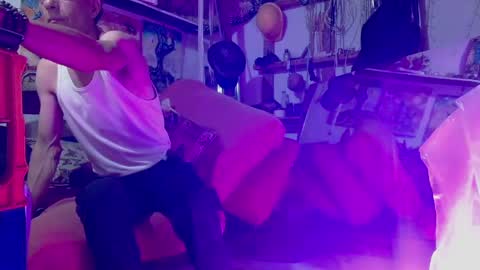 Snapshot of laye19 chatting on December 10, 2024, 5:17 am Laye19 online show from December 10, 2024, 5:17 am