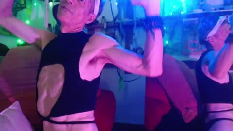 Snapshot of laye19 chatting on December 12, 2024, 3:43 am Laye19 online show from December 12, 2024, 3:43 am