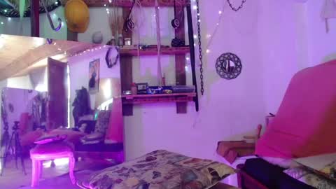 Snapshot of laye19 chatting on January 16, 2025, 2:08 pm Laye19 online show from January 16, 2025, 2:08 pm