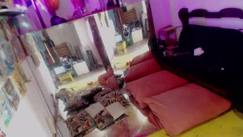 Snapshot of laye19 chatting on January 31, 2025, 7:08 pm Laye19 online show from January 31, 2025, 7:08 pm