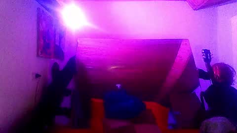 Snapshot of laye19 chatting on February 8, 2025, 7:59 am Laye19 online show from February 8, 2025, 7:59 am