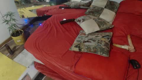 Snapshot of laye19 chatting on March 1, 2025, 1:43 am Laye19 online show from March 1, 2025, 1:43 am