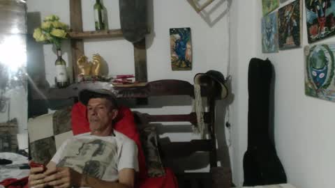 Snapshot of laye19 chatting on March 9, 2025, 11:46 pm Laye19 online show from March 9, 2025, 11:46 pm