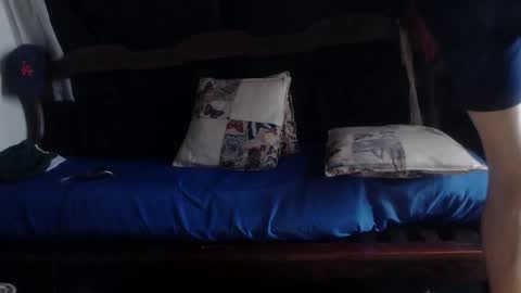 Snapshot of laye19 chatting on September 28, 2025, 6:02 pm Laye19 online show from September 28, 2025, 6:02 pm