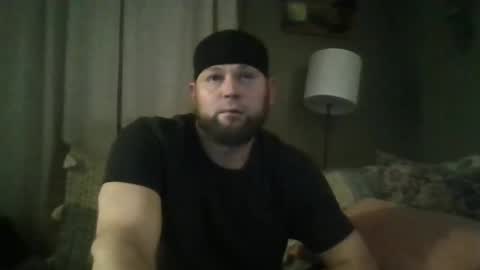 Snapshot of layinlow42 chatting on December 27, 2024, 7:18 am layinlow42 online show from December 27, 2024, 7:18 am