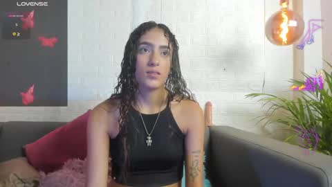 Snapshot of layla_707 chatting on December 14, 2024, 1:28 am Layla online show from December 14, 2024, 1:28 am