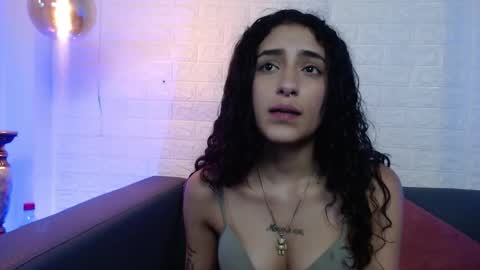 Snapshot of layla_707 chatting on February 18, 2025, 2:27 am Layla online show from February 18, 2025, 2:27 am