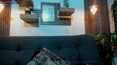 Snapshot of layla_707 chatting on October 14, 2025, 12:11 am Layla online show from October 14, 2025, 12:11 am