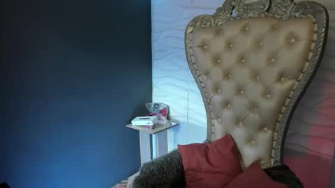 Layla online show from March 16, 2026, 8:13 pm