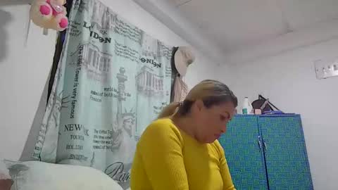 Snapshot of layla_astrum chatting on November 12, 2025, 3:07 am layla_astrum online show from November 12, 2025, 3:07 am