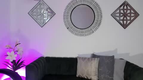 Layla Breezee online show from March 11, 2026, 12:55 pm