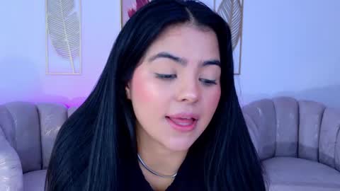 Snapshot of layla_breezee_ chatting on April 29, 2026, 5:30 pm Layla Breezee online show from April 29, 2026, 5:30 pm