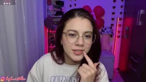 Layla online show from February 23, 2026, 10:29 pm