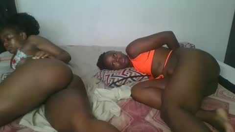 layla_cutiee online show from February 10, 2026, 2:26 am