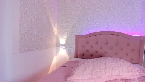 Snapshot of layla_play chatting on June 11, 2026, 12:32 am Layla Play online show from June 11, 2026, 12:32 am