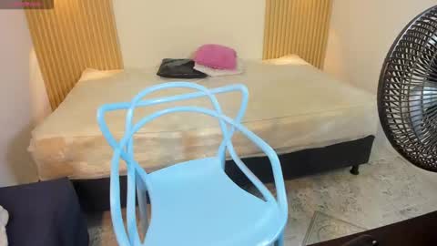 LaylaEmber online show from January 11, 2026, 12:54 pm