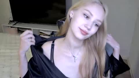 LaylaPretty001 online show from May 26, 2026, 4:41 am