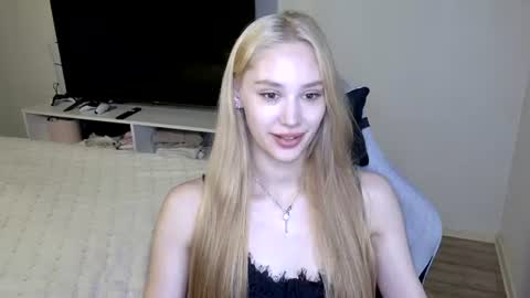 Snapshot of laylapretty001 chatting on July 20, 2026, 4:27 am LaylaPretty001 online show from July 20, 2026, 4:27 am