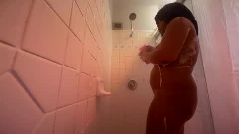 Snapshot of laylarose6 chatting on February 17, 2026, 5:52 pm Layla Ros online show from February 17, 2026, 5:52 pm